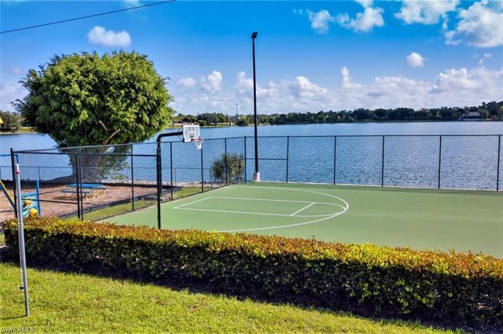 5401 Harborage DR, FORT MYERS FL 33908