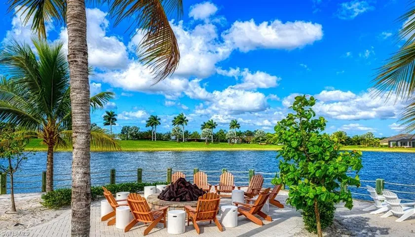 Firepit beachside