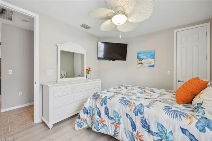 hardwood / wood-style floors