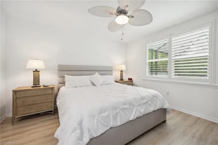 14947  Edgewater  CIR, Naples, FL 34114
