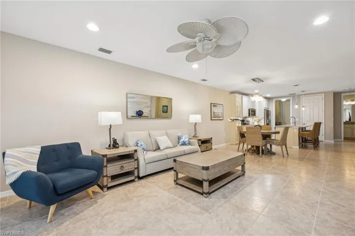 14947  Edgewater  CIR, Naples, FL 34114