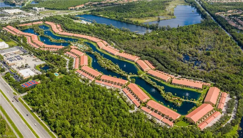 Close to Marco Island and downtown Naples