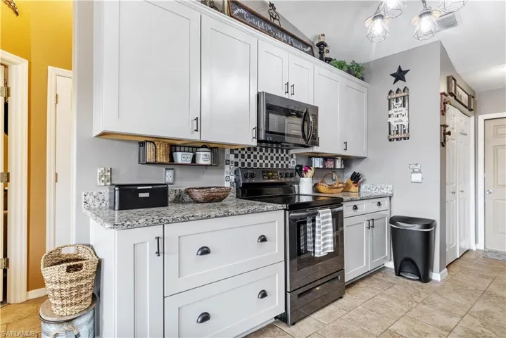 930 SW 31st  ST, Cape Coral, FL 33914