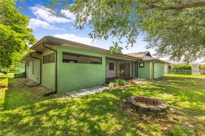 526 Se 34th St, Cape Coral, Florida 33904