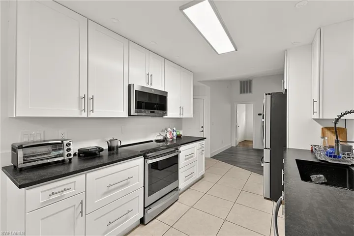 526 Se 34th St, Cape Coral, Florida 33904