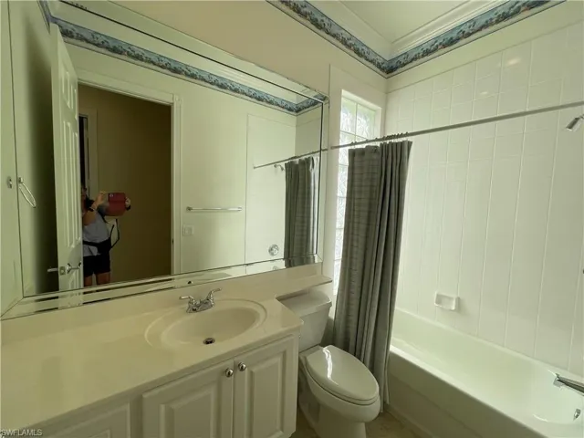 7025  Leopardi  CT, Naples, FL 34114