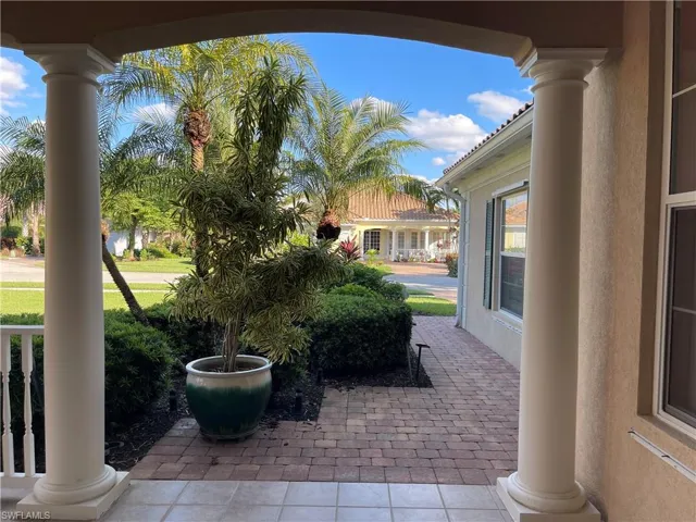 7025  Leopardi  CT, Naples, FL 34114