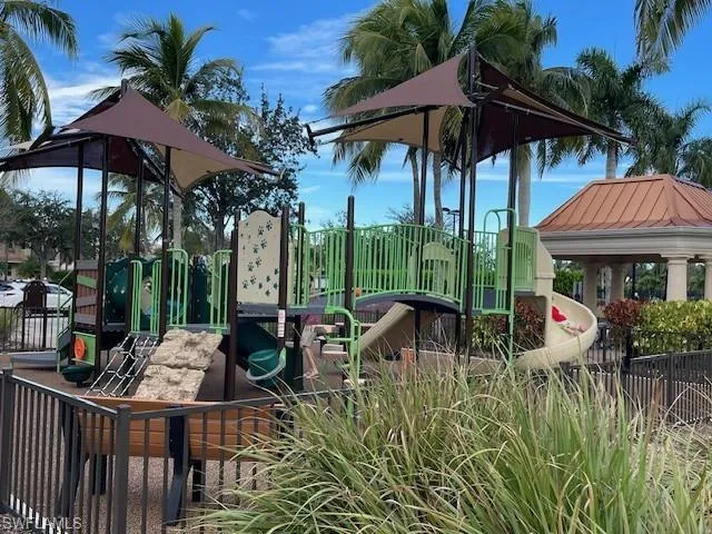 7025  Leopardi  CT, Naples, FL 34114