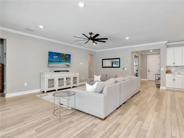 9487  Greyhawk  TRL, Naples, FL 34120