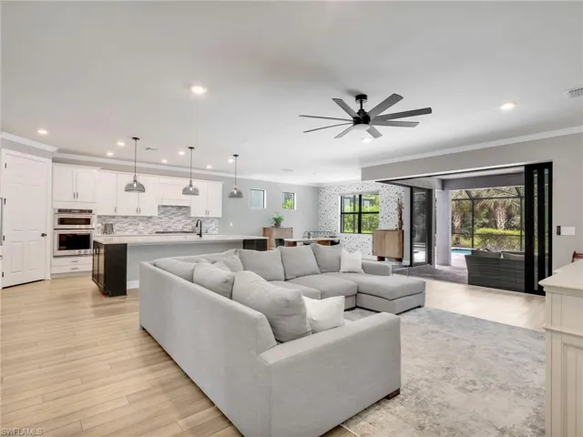9487  Greyhawk  TRL, Naples, FL 34120