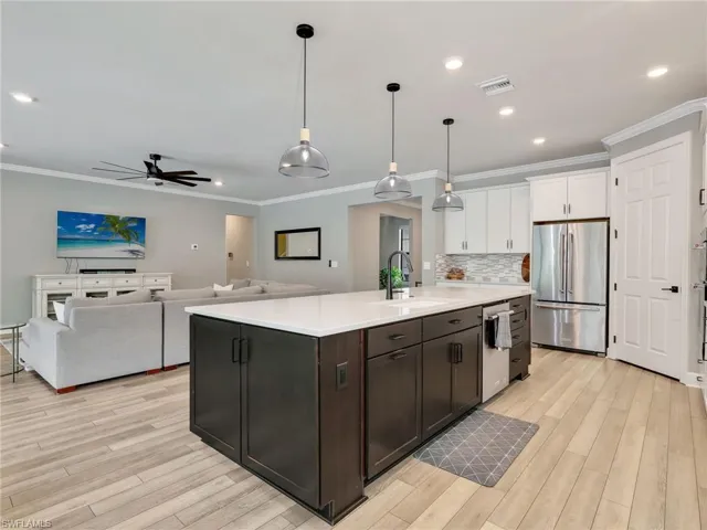 9487  Greyhawk  TRL, Naples, FL 34120