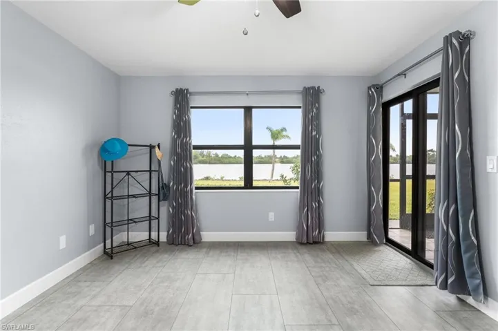 Empty room featuring ceiling fan
