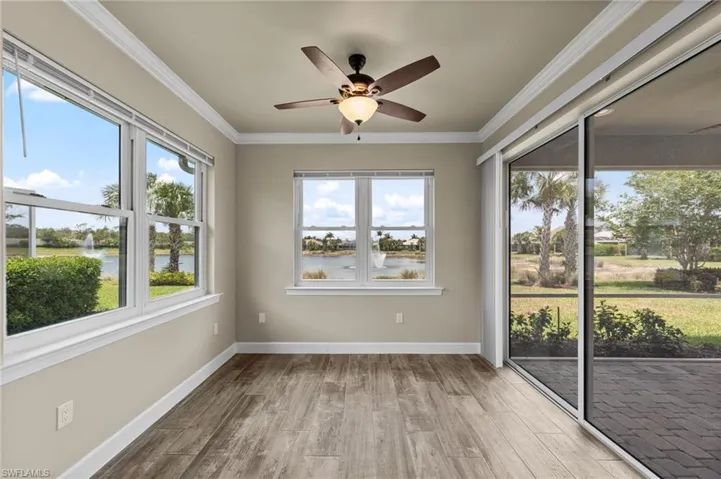 Sunroom w/sliders to screened lanai