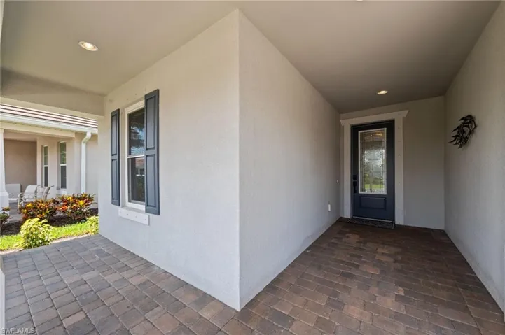 Entry way