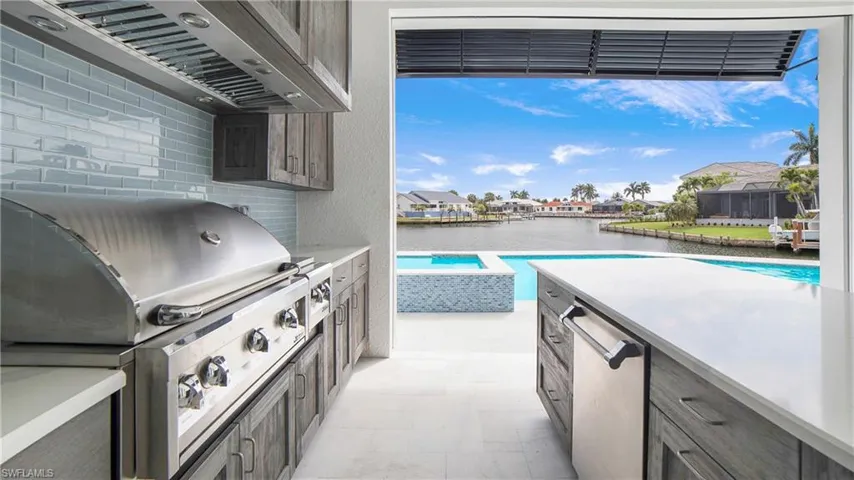 Outdoor Kitchen