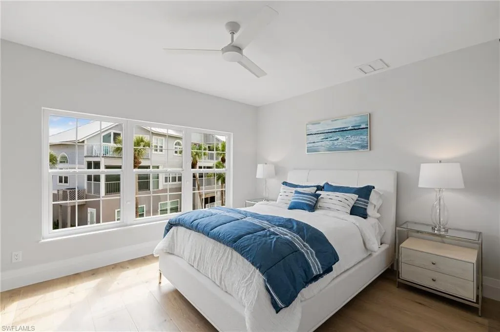 121 Barefoot CIR, Bonita Springs, FL 34134,225001664