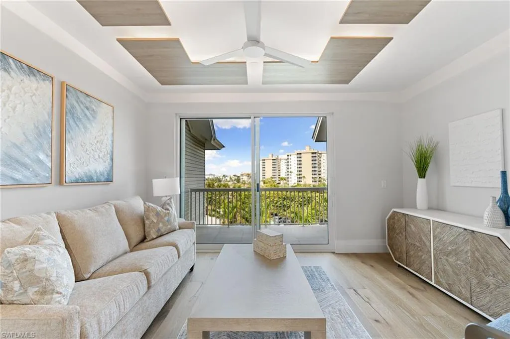 121 Barefoot CIR, Bonita Springs, FL 34134,225001664