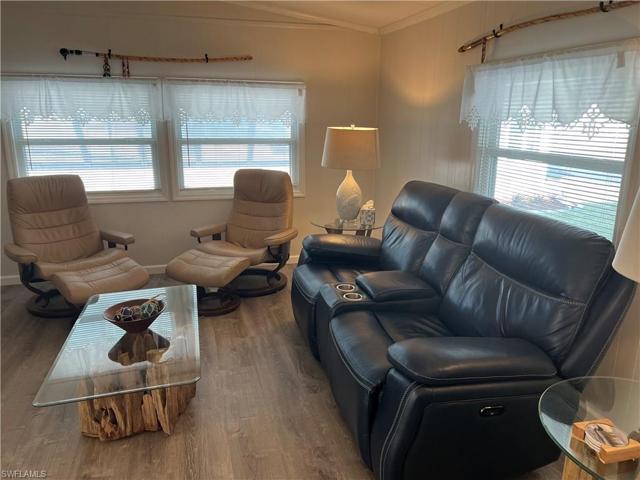 Living/Front Room