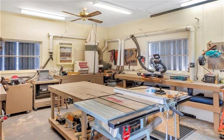 Tool Lending Shop
