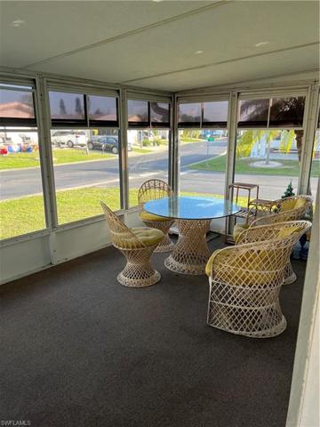 Large Front Screened Lanai