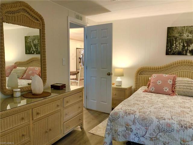 Owner Suite to Dining