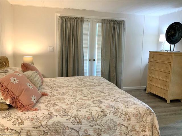 Main Bedroom w/French Doors