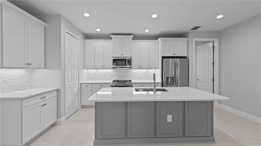 4564 Skysail Dr, Naples, Florida 34120