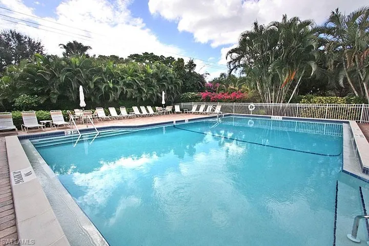 549 Beachwalk Cir, Naples, Florida 34108