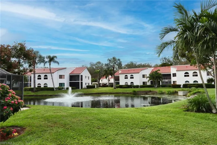 549 Beachwalk Cir, Naples, Florida 34108