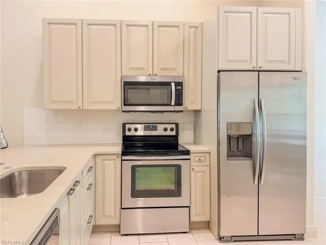 3510 Avion Woods Ct 104, Naples, Florida 34104