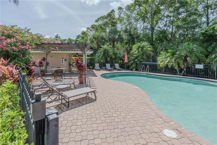 3510 Avion Woods Ct 104, Naples, Florida 34104