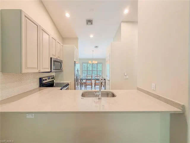 3510 Avion Woods Ct 104, Naples, Florida 34104