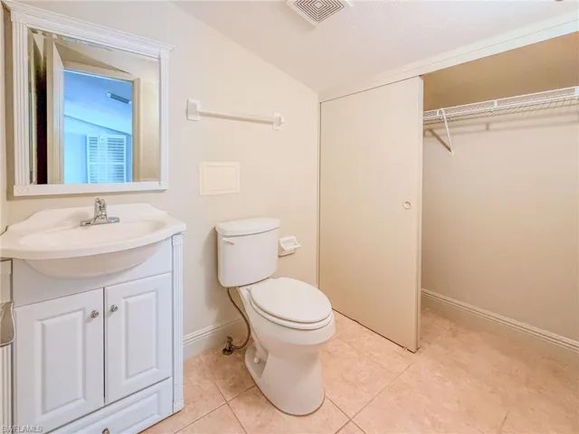3510 Avion Woods Ct 104, Naples, Florida 34104