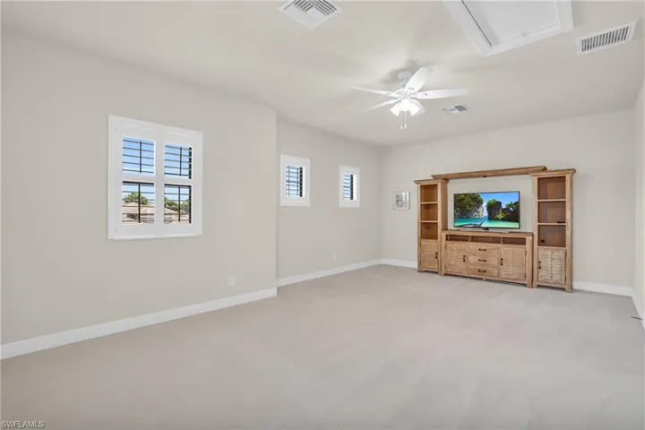Bonus room that could be made into a 5th bedroom or another office or playroom
