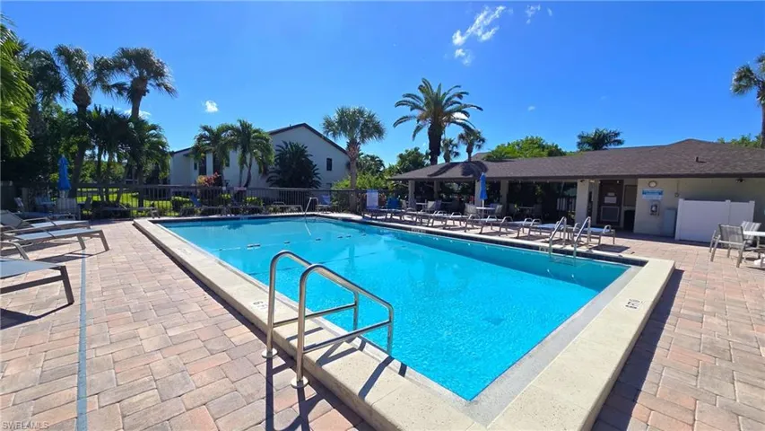 9315 Central Park Dr 204, Fort Myers, Florida 33919