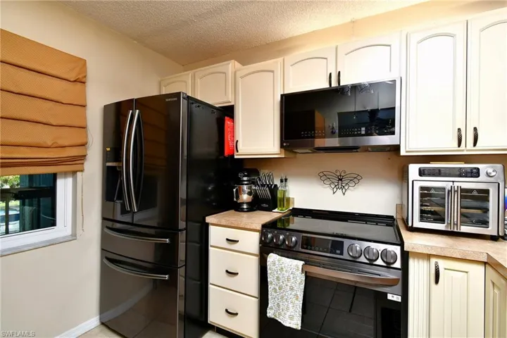 9315 Central Park Dr 204, Fort Myers, Florida 33919