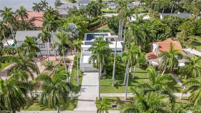 1215 Caloosa Dr, Fort Myers, Florida 33901