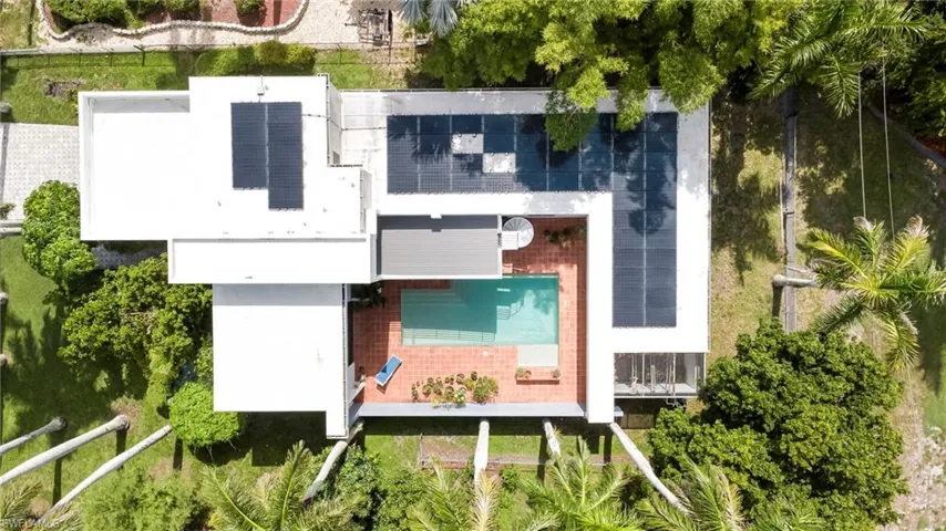 1215 Caloosa Dr, Fort Myers, Florida 33901