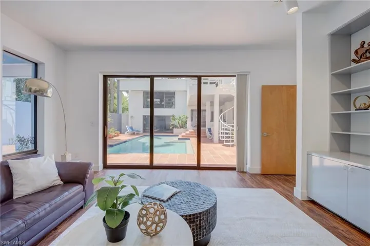 1215 Caloosa Dr, Fort Myers, Florida 33901