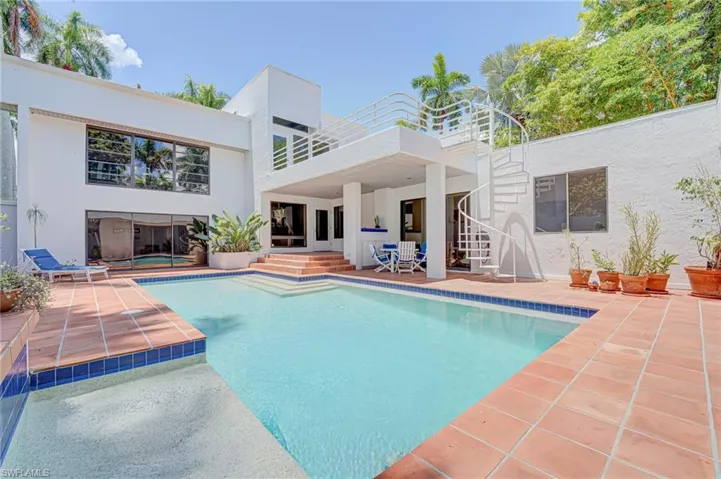 1215 Caloosa Dr, Fort Myers, Florida 33901