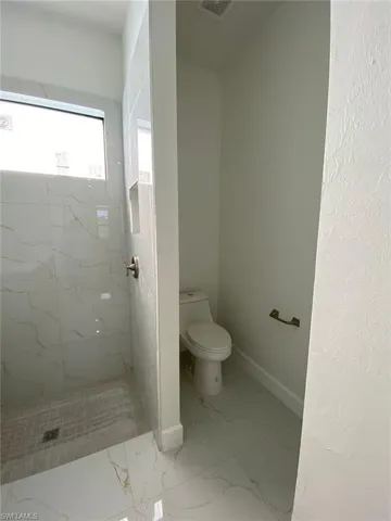 1054 Fayette AVE, LEHIGH ACRES FL 33974
