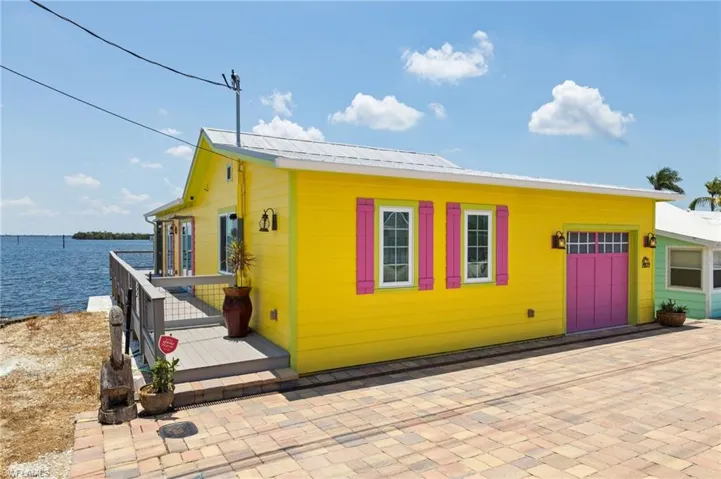 Adorable Front Elevation