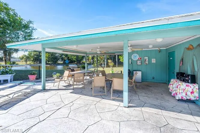 Clubhouse patio / terrace