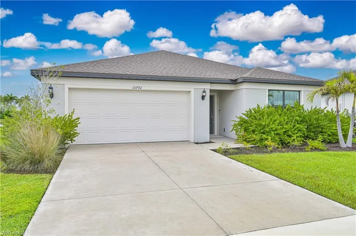 10792 Firebush Cir, North Fort Myers, Florida 33917