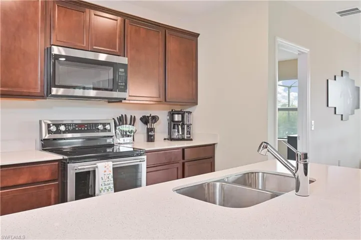 10792 Firebush Cir, North Fort Myers, Florida 33917