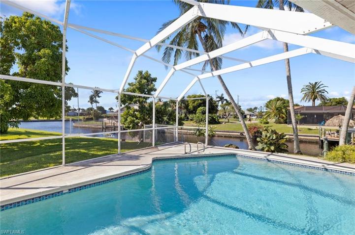 4132 SE 9th PL, CAPE CORAL FL 33904