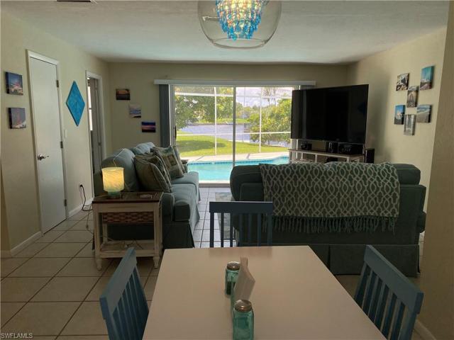 4132 SE 9th PL, CAPE CORAL FL 33904