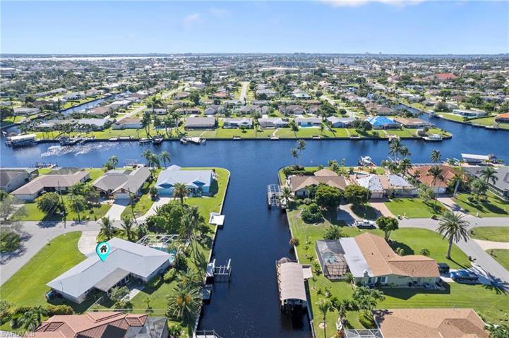4132 SE 9th PL, CAPE CORAL FL 33904