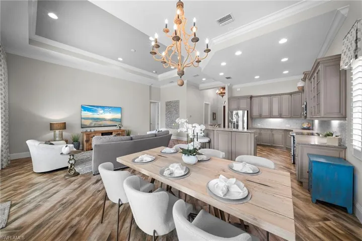 6502 Roma Way, Naples, Florida 34113