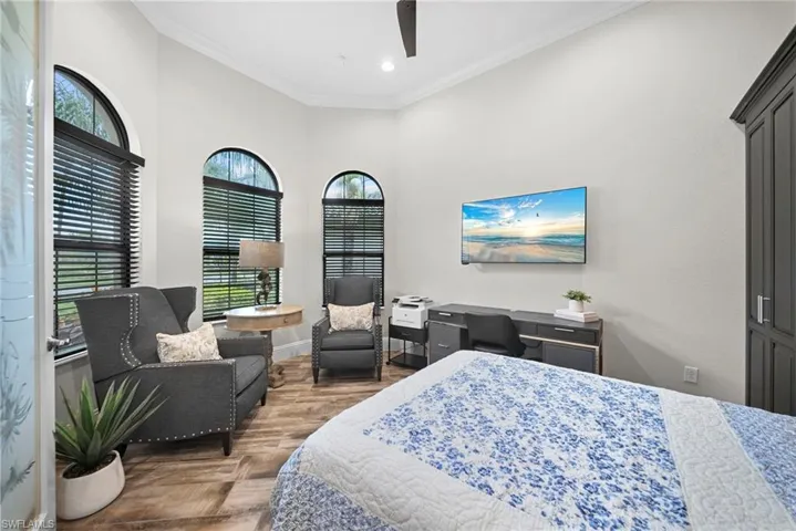 6502 Roma Way, Naples, Florida 34113